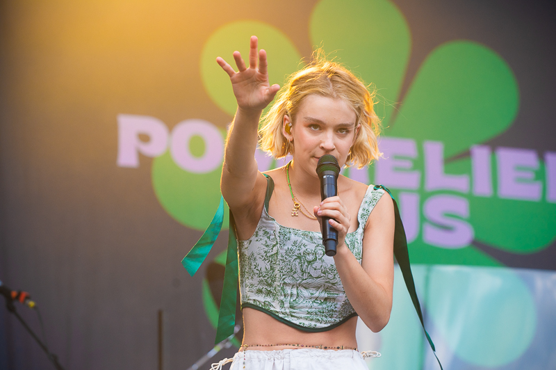 Pommelien Thijs @ Herentals Feest, picture 7, photographed by Gert Daemen - FrontView Magazine