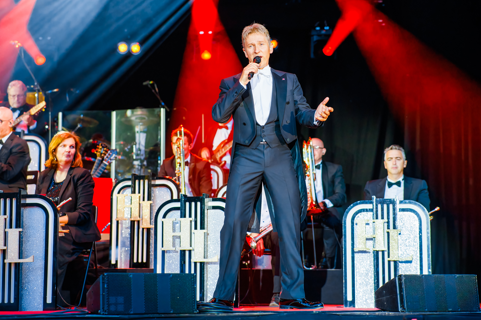 Helmut Lotti Goes Classic Live in Kasteel Van Horst, picture 19, photographed by Paul Jongeneelen - FrontView Magazine