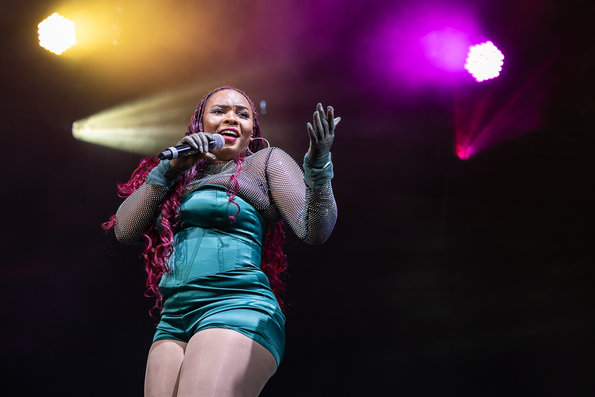 YEMI ALADE @ Sfinks Mixed 2023, picture 1, photographed by Marc Verdonck - FrontView Magazine