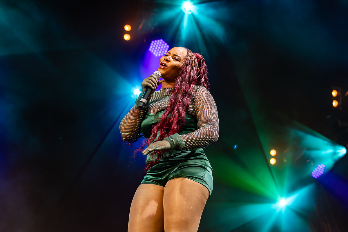 YEMI ALADE @ Sfinks Mixed 2023, picture 3, photographed by Marc Verdonck - FrontView Magazine
