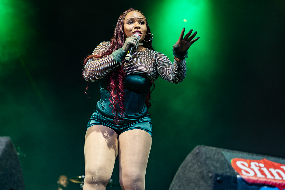 YEMI ALADE @ Sfinks Mixed 2023, picture 5, photographed by Marc Verdonck - FrontView Magazine
