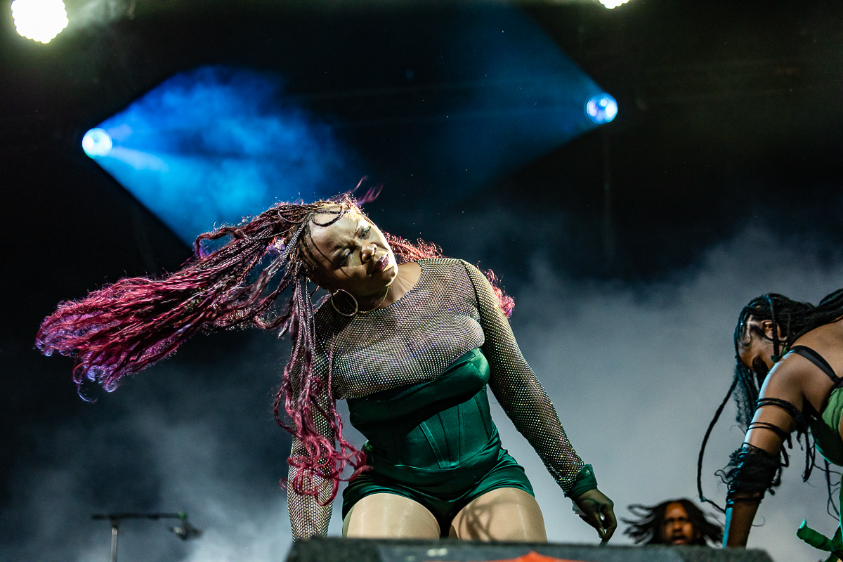 YEMI ALADE @ Sfinks Mixed 2023, picture 31, photographed by Marc Verdonck - FrontView Magazine