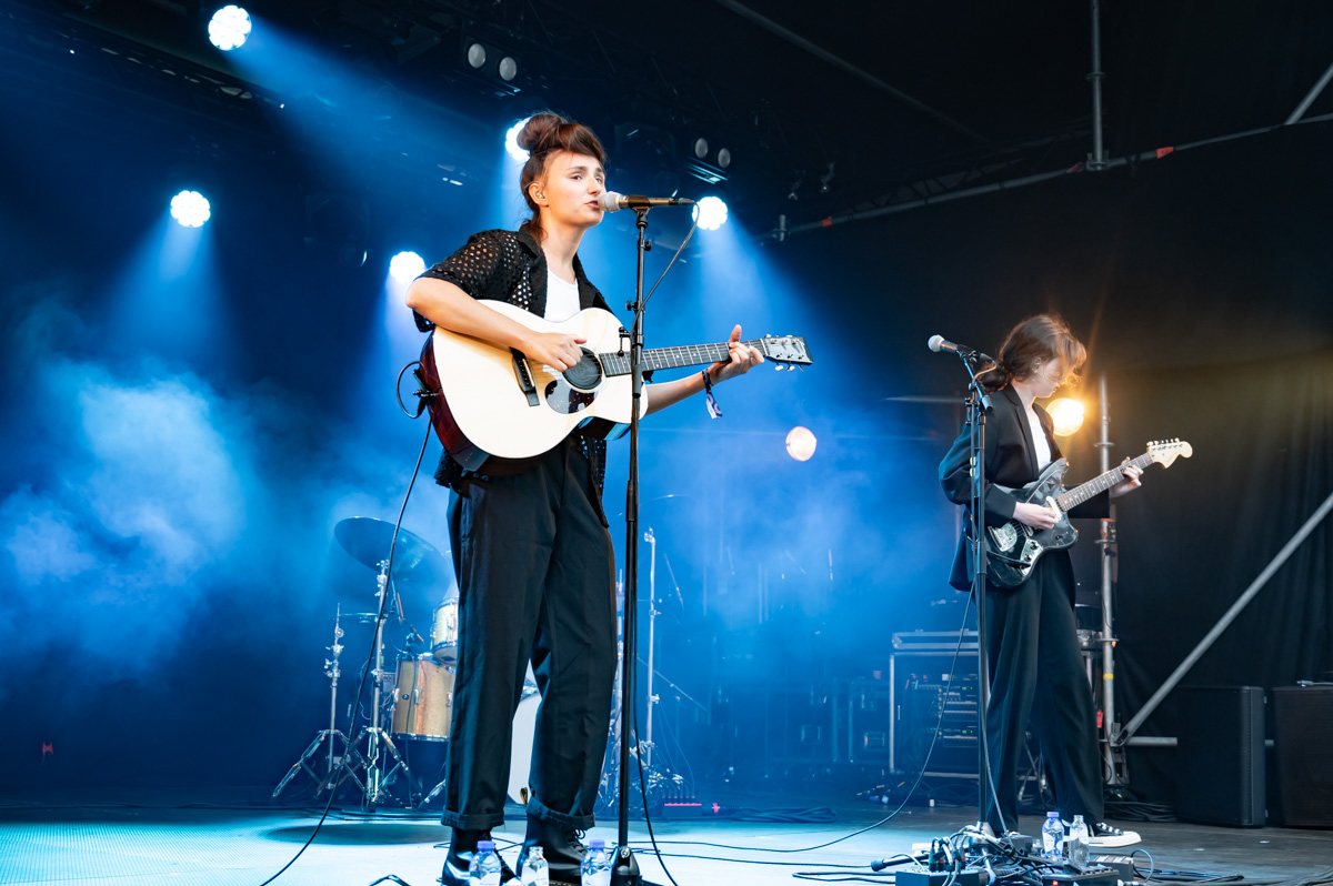 Kids With Buns @ M-Idzomer Leuven, picture 3, photographed by Luc Klinckaert - FrontView Magazine