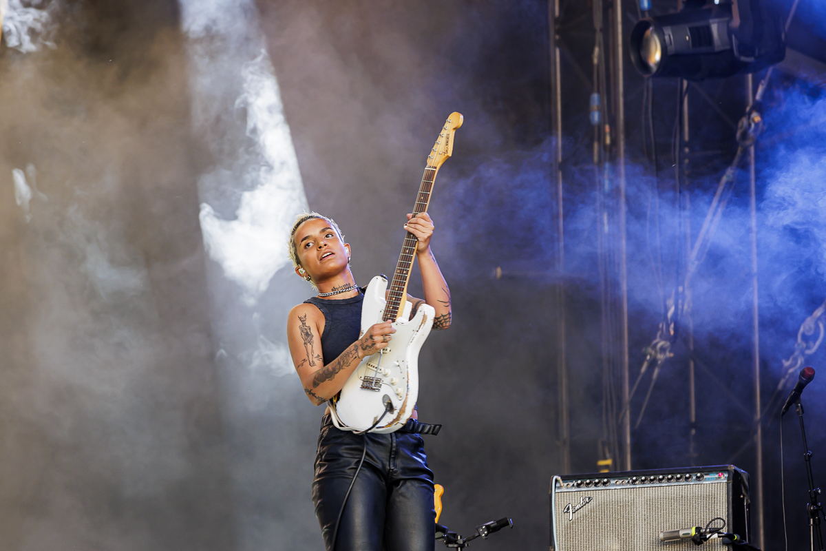 Merol @ Lokerse Feesten, picture 2, photographed by Peter Smet - FrontView Magazine