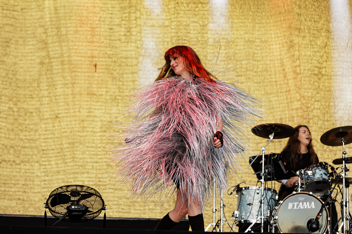 Merol @ Lokerse Feesten, picture 3, photographed by Peter Smet - FrontView Magazine