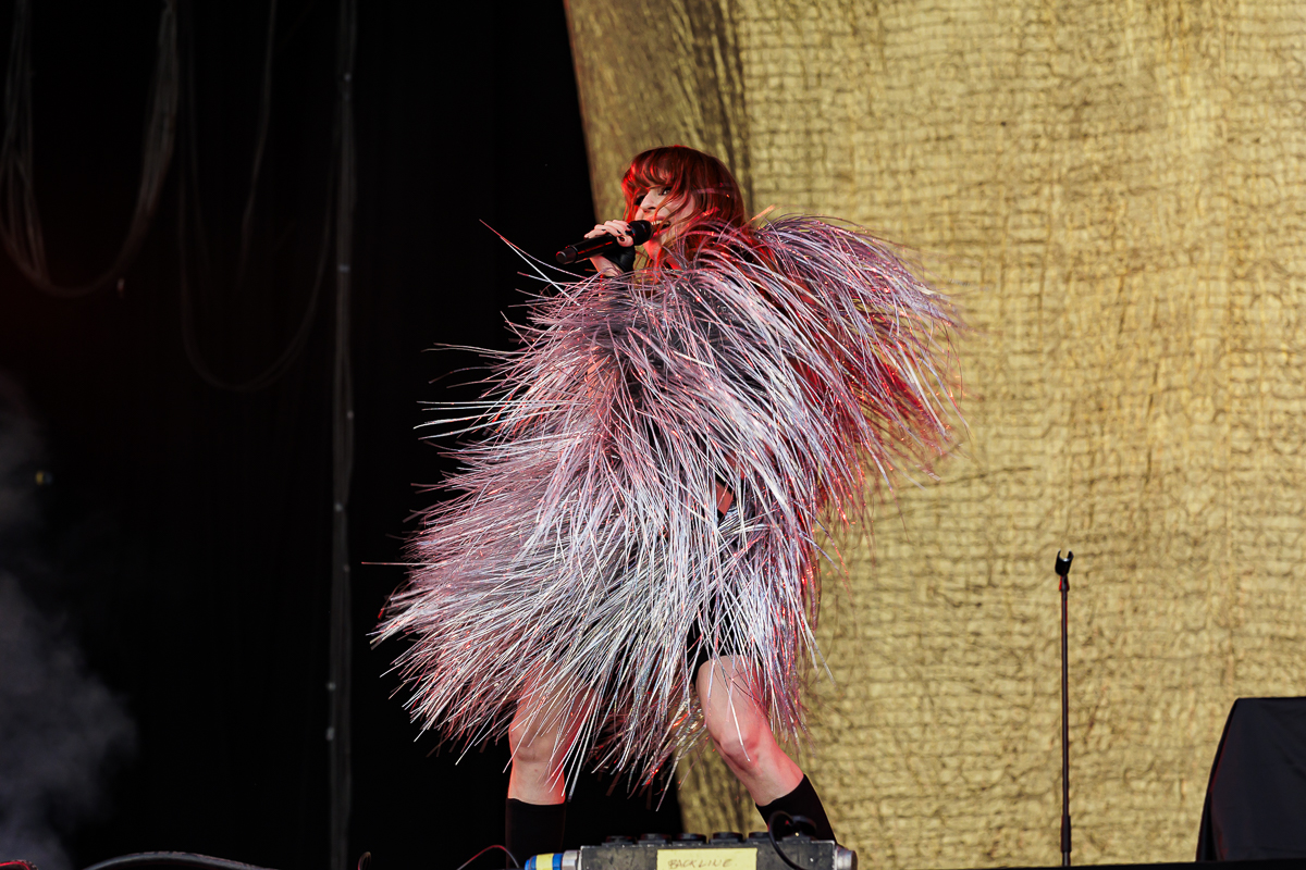 Merol @ Lokerse Feesten, picture 4, photographed by Peter Smet - FrontView Magazine