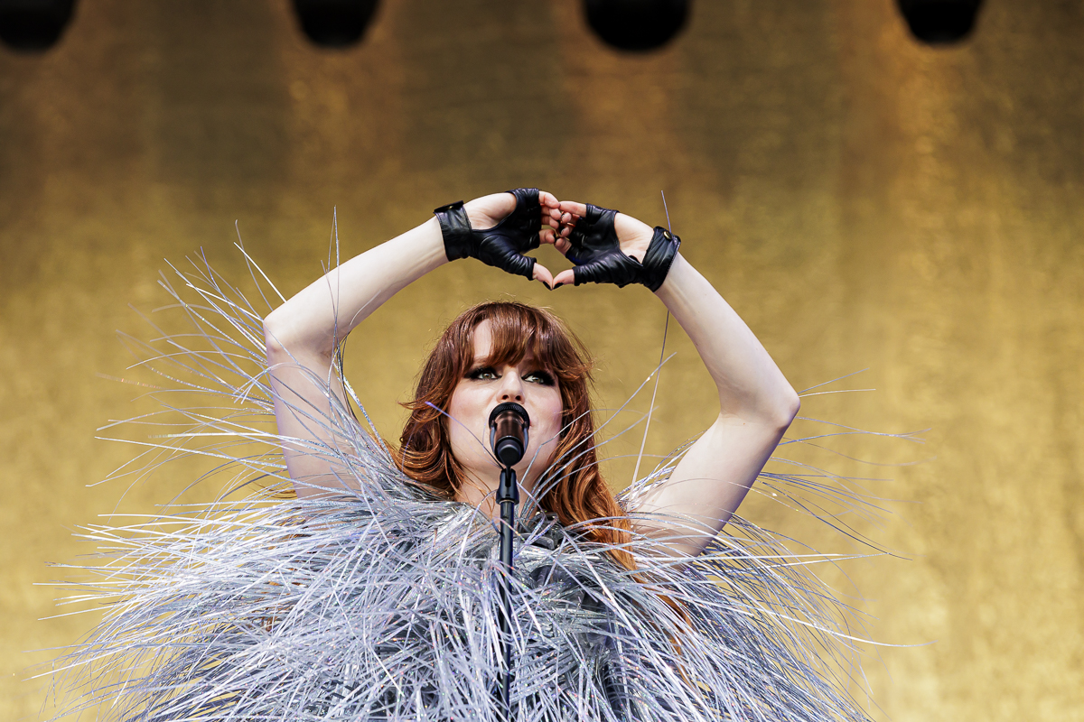 Merol @ Lokerse Feesten, picture 10, photographed by Peter Smet - FrontView Magazine