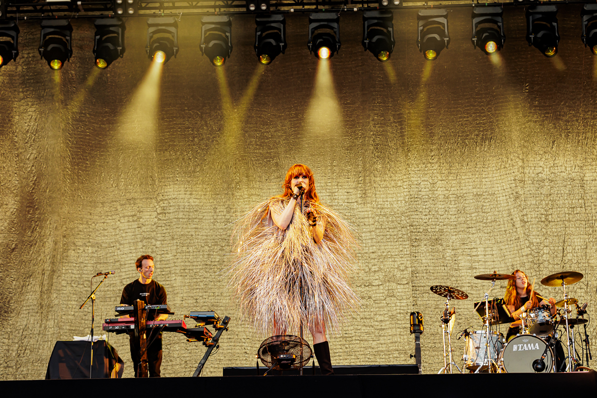 Merol @ Lokerse Feesten, picture 12, photographed by Peter Smet - FrontView Magazine