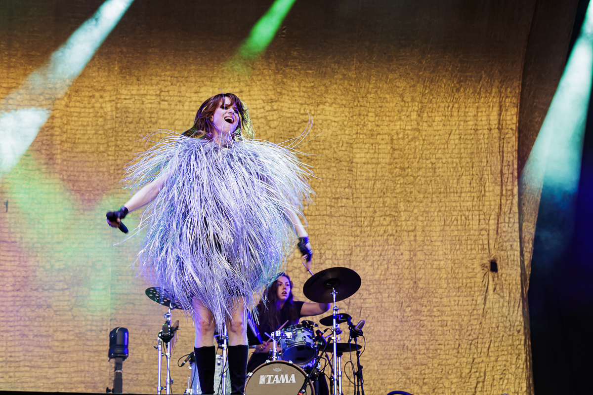 Merol @ Lokerse Feesten, picture 14, photographed by Peter Smet - FrontView Magazine