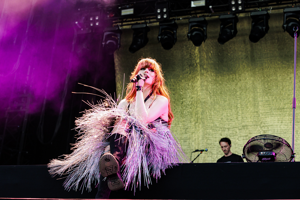 Merol @ Lokerse Feesten, picture 16, photographed by Peter Smet - FrontView Magazine