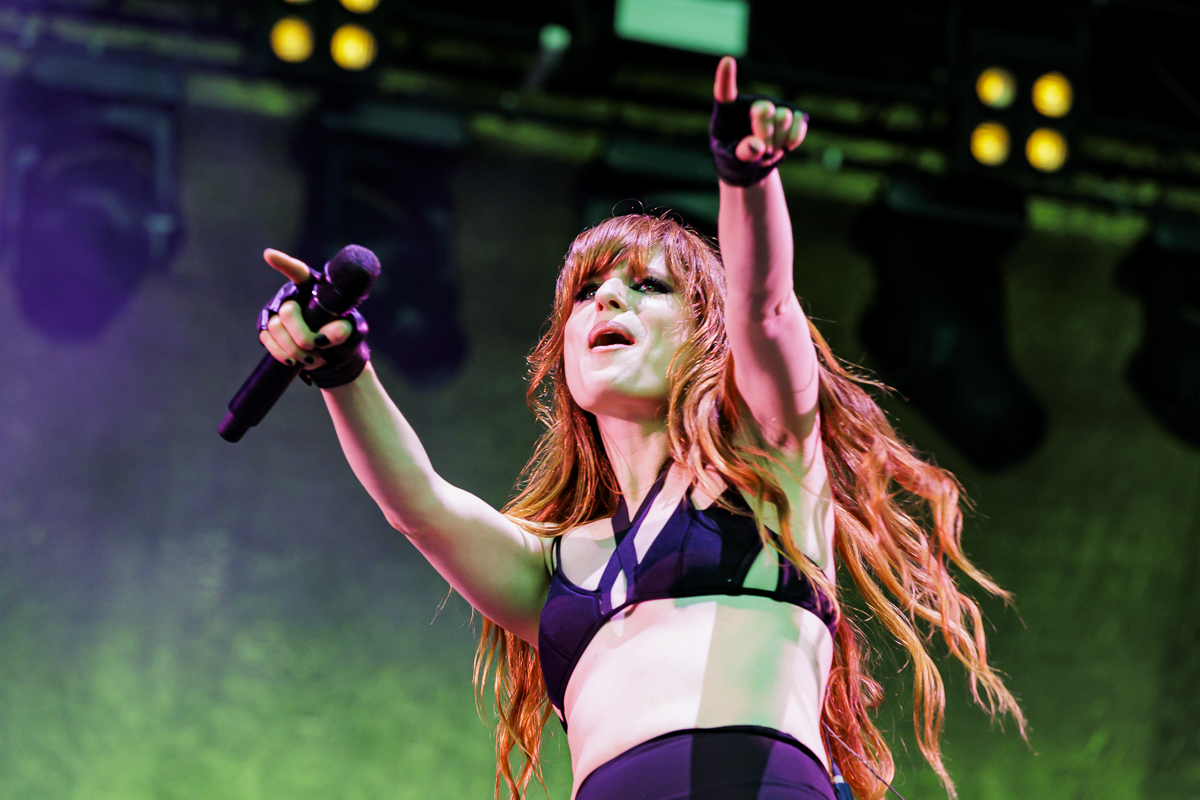 Merol @ Lokerse Feesten, picture 18, photographed by Peter Smet - FrontView Magazine