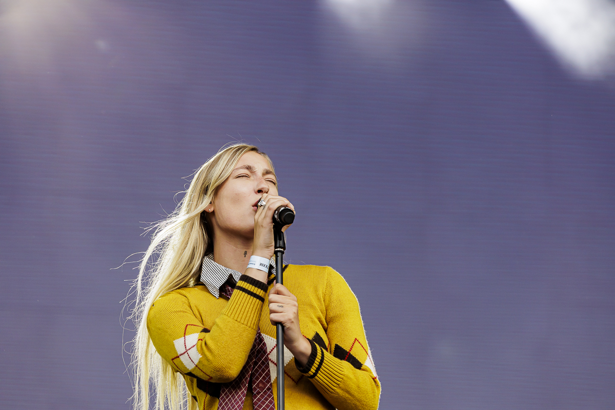 S 10 @ Lokerse Feesten, picture 7, photographed by Peter Smet - FrontView Magazine