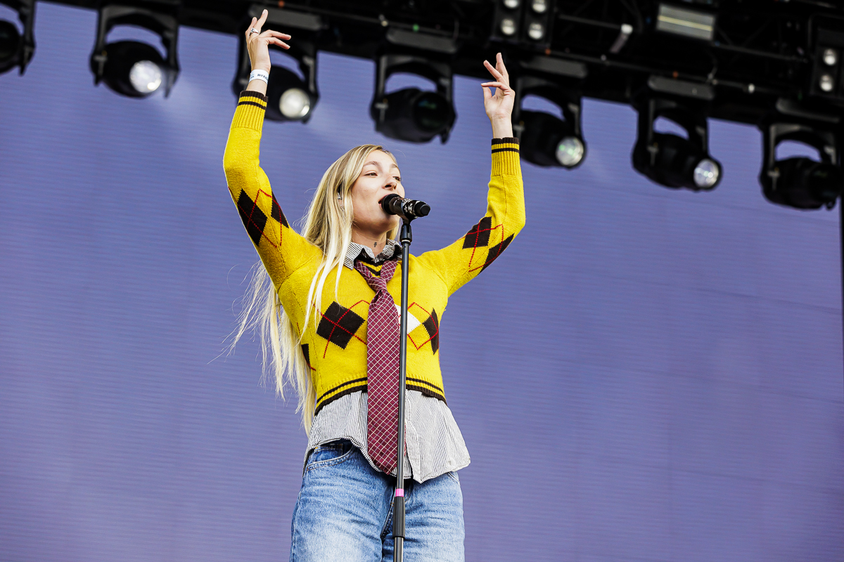S 10 @ Lokerse Feesten, picture 10, photographed by Peter Smet - FrontView Magazine