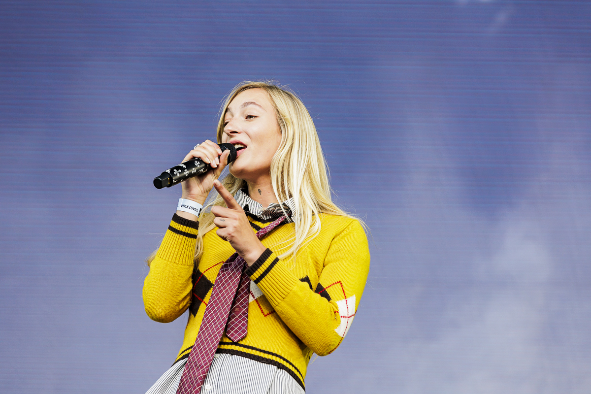 S 10 @ Lokerse Feesten, picture 14, photographed by Peter Smet - FrontView Magazine