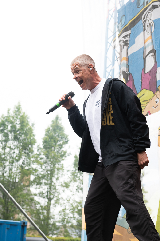 Dog Eat Dog @ Brakrock, picture 1, photographed by Gert Daemen - FrontView Magazine