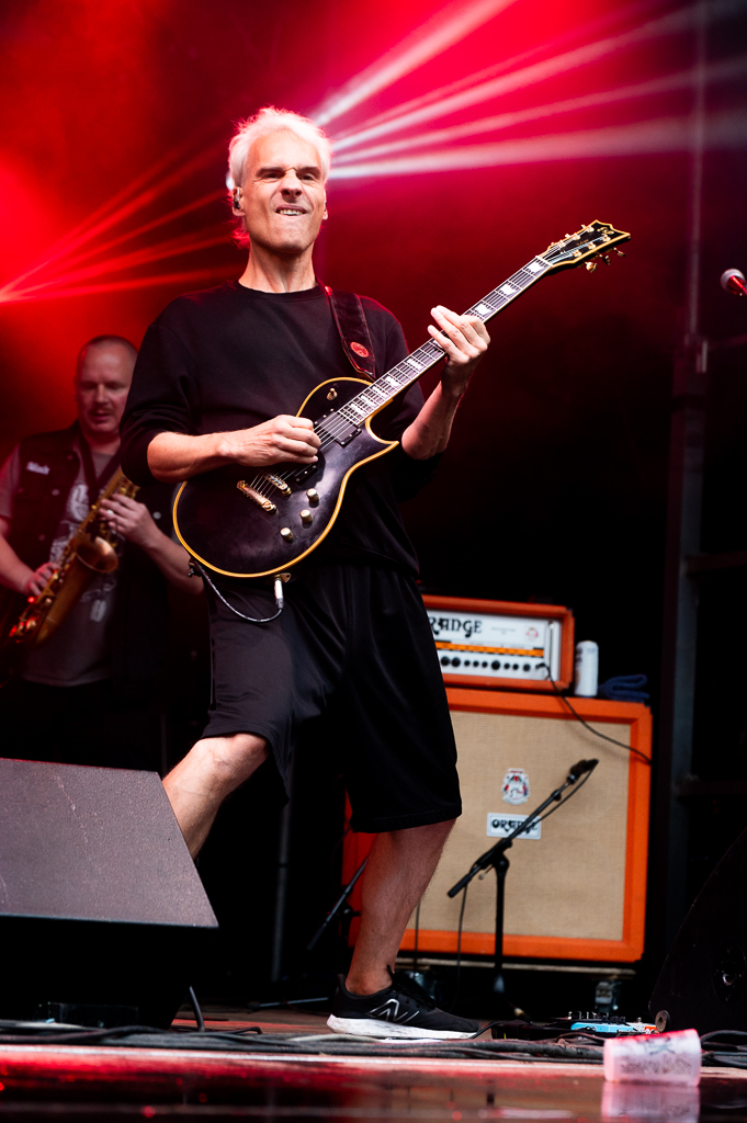Dog Eat Dog @ Brakrock, picture 7, photographed by Gert Daemen - FrontView Magazine