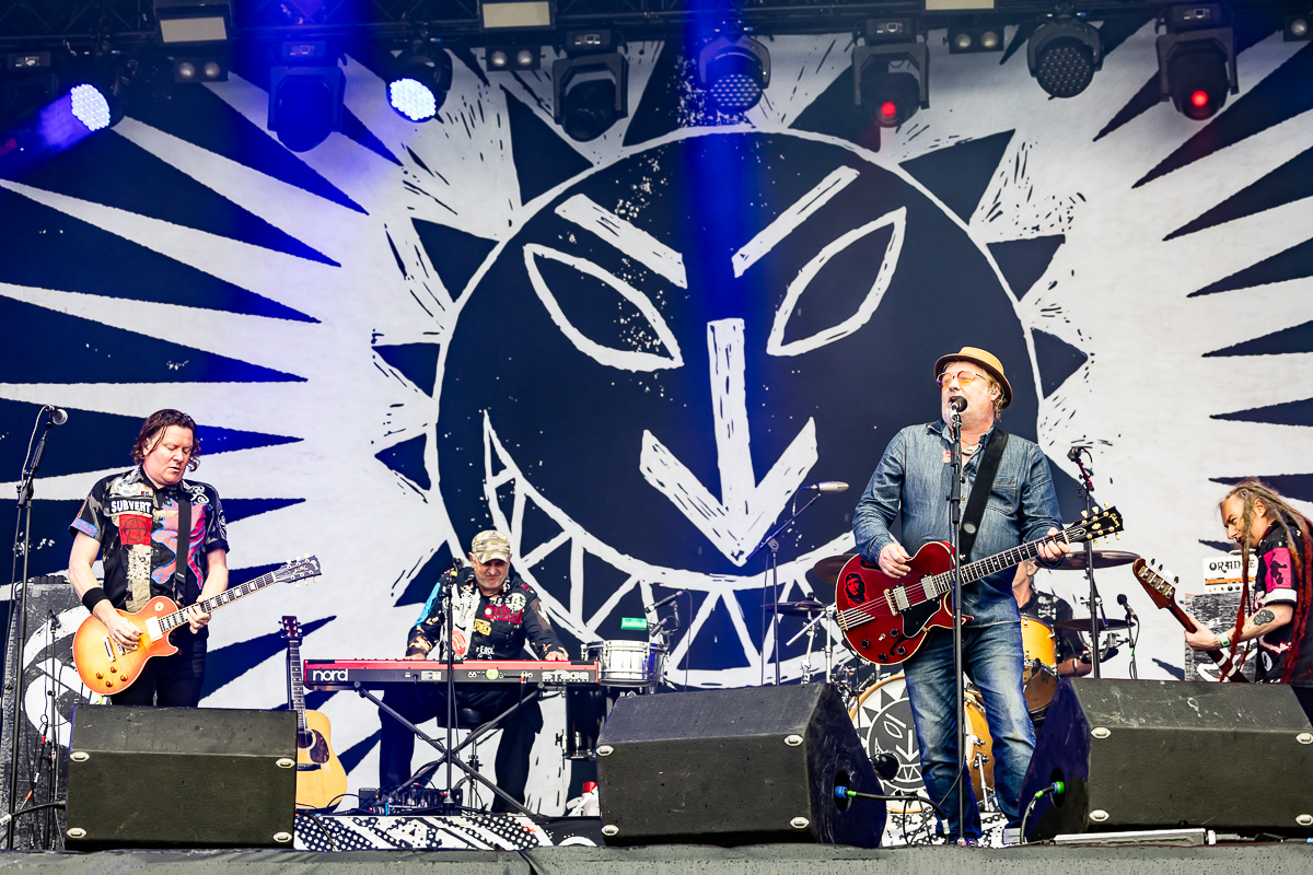 Levellers @ Nostalgie Beach Festival 2023 Dag 2, picture 13, photographed by Marc Verdonck - FrontView Magazine