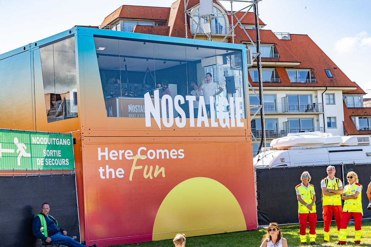 Sfeer @ Nostalgie Beach Festival 2023 Dag 1, picture 15, photographed by Marc Verdonck - FrontView Magazine