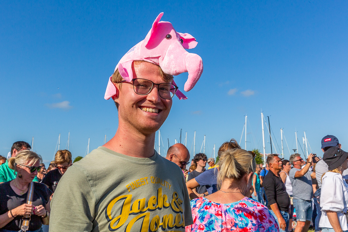 Sfeer @ Nostalgie Beach Festival 2023 Dag 1, picture 20, photographed by Marc Verdonck - FrontView Magazine