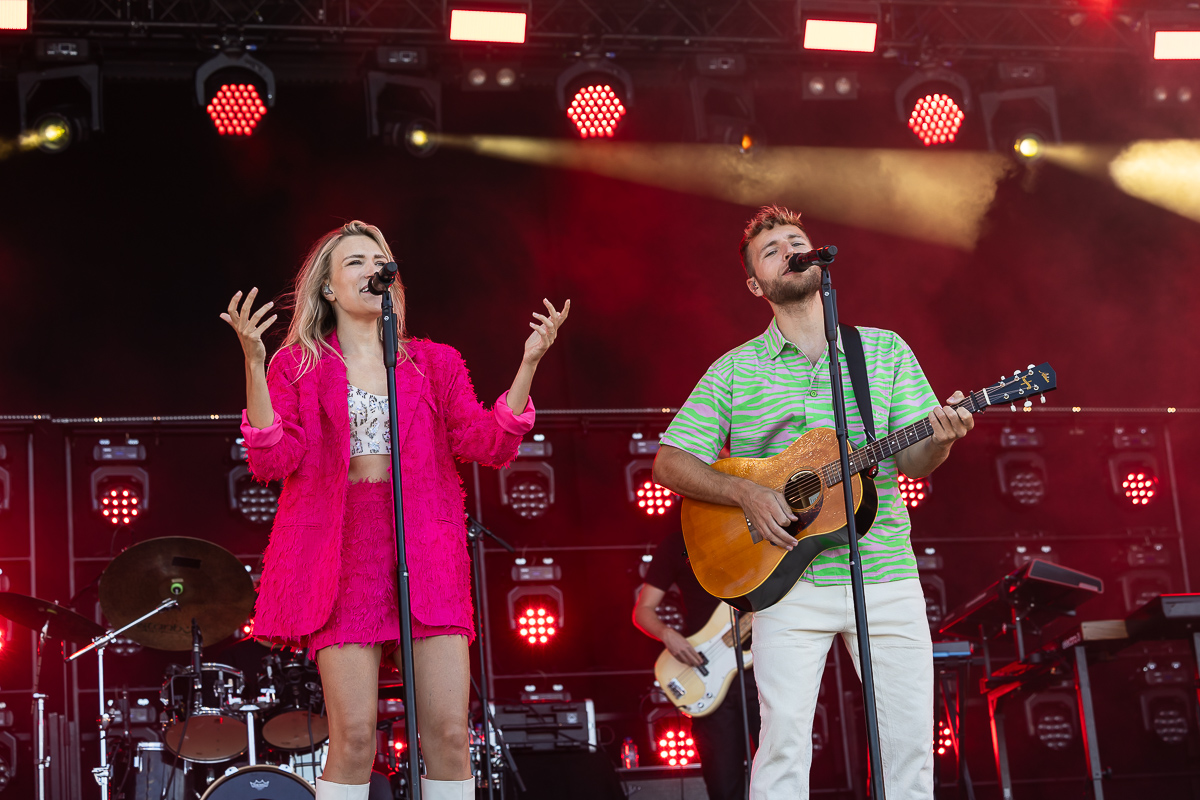 Suzan & Freek @ Nostalgie Beach Festival 2023 Dag 1, picture 5, photographed by Marc Verdonck - FrontView Magazine