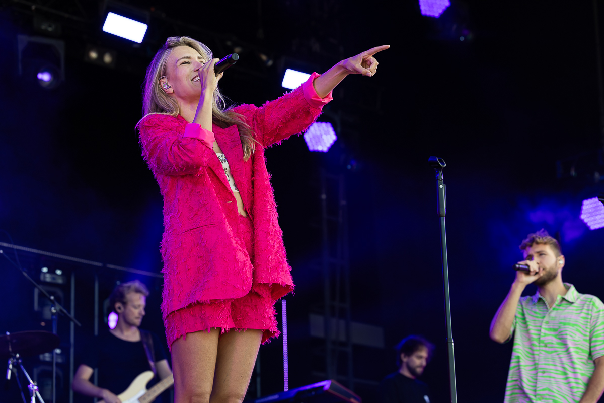 Suzan & Freek @ Nostalgie Beach Festival 2023 Dag 1, picture 9, photographed by Marc Verdonck - FrontView Magazine