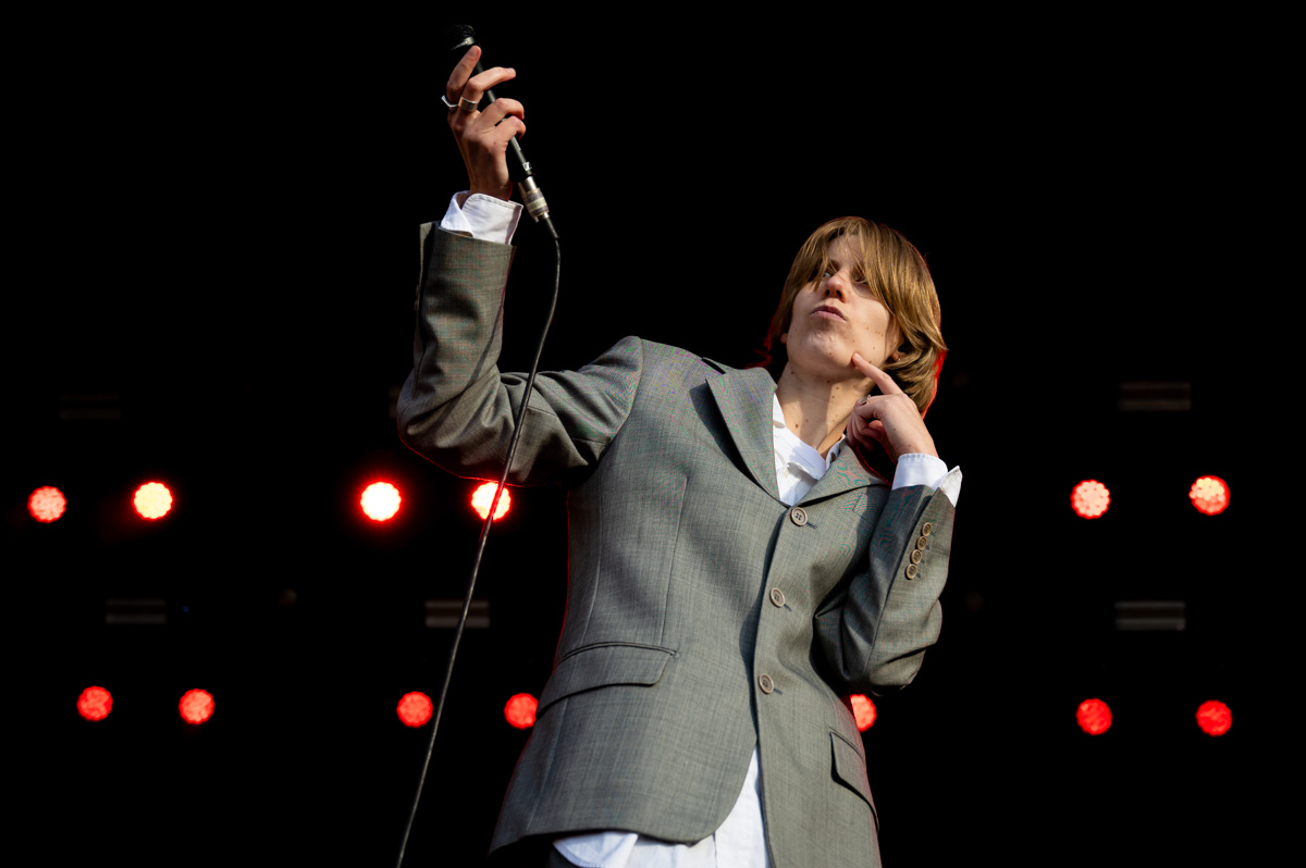 Whispering Sons @ Campo Solar, picture 4, photographed by Luc Klinckaert - FrontView Magazine