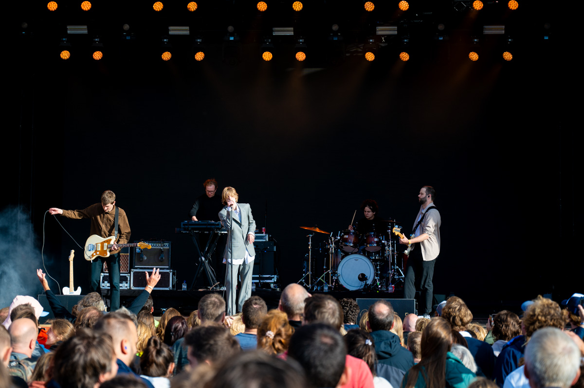Whispering Sons @ Campo Solar, picture 9, photographed by Luc Klinckaert - FrontView Magazine