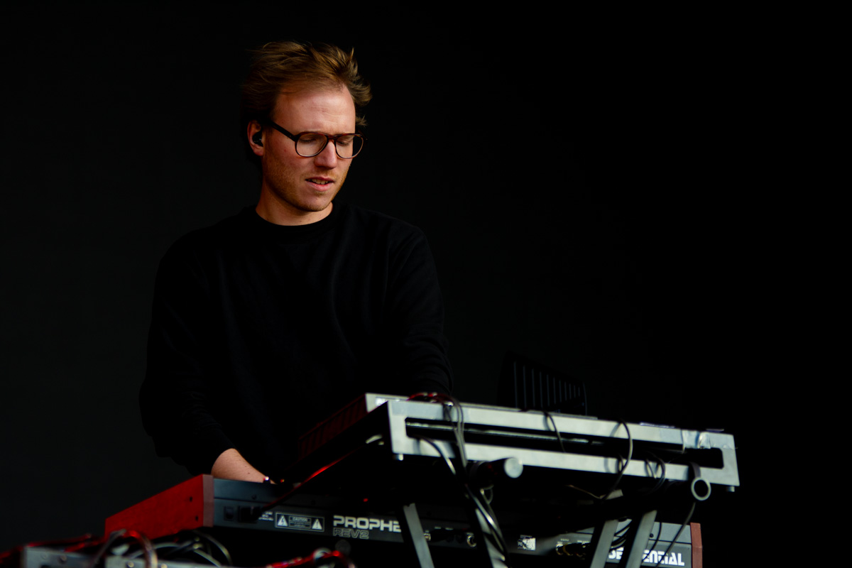 Whispering Sons @ Campo Solar, picture 10, photographed by Luc Klinckaert - FrontView Magazine