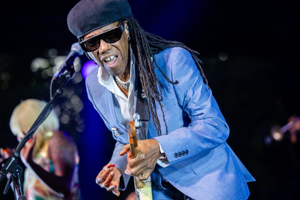 Nile Rodgers & CHIC @ OLT Rivierenhof, picture 1, photographed by Bruno Holvoet - FrontView Magazine