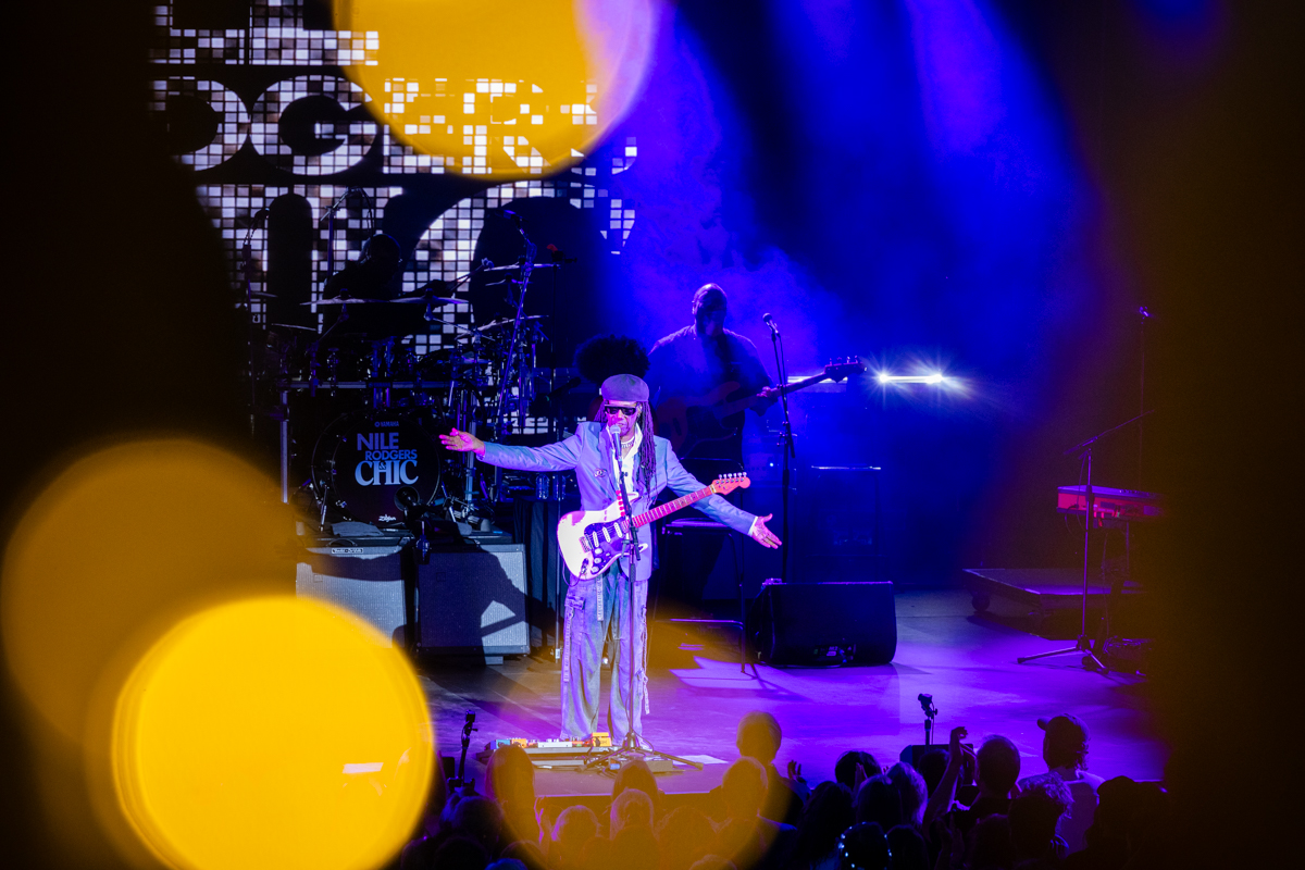 Nile Rodgers & CHIC @ OLT Rivierenhof, picture 14, photographed by Bruno Holvoet - FrontView Magazine