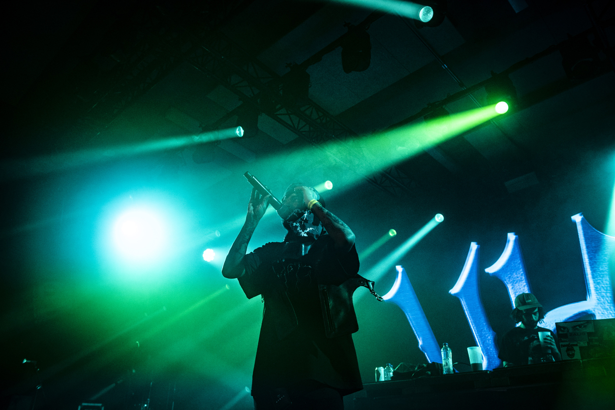 Kleine Crack & Slagter @ Lokerse Feesten, picture 10, photographed by Sandra Van Watermeulen - FrontView Magazine