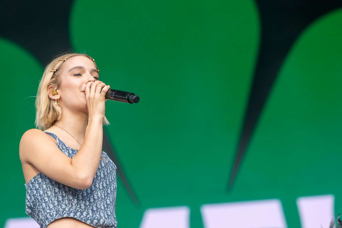 Pommelien Thijs @ Lokerse Feesten 2023, picture 11, photographed by Edwin Houdevelt - FrontView Magazine