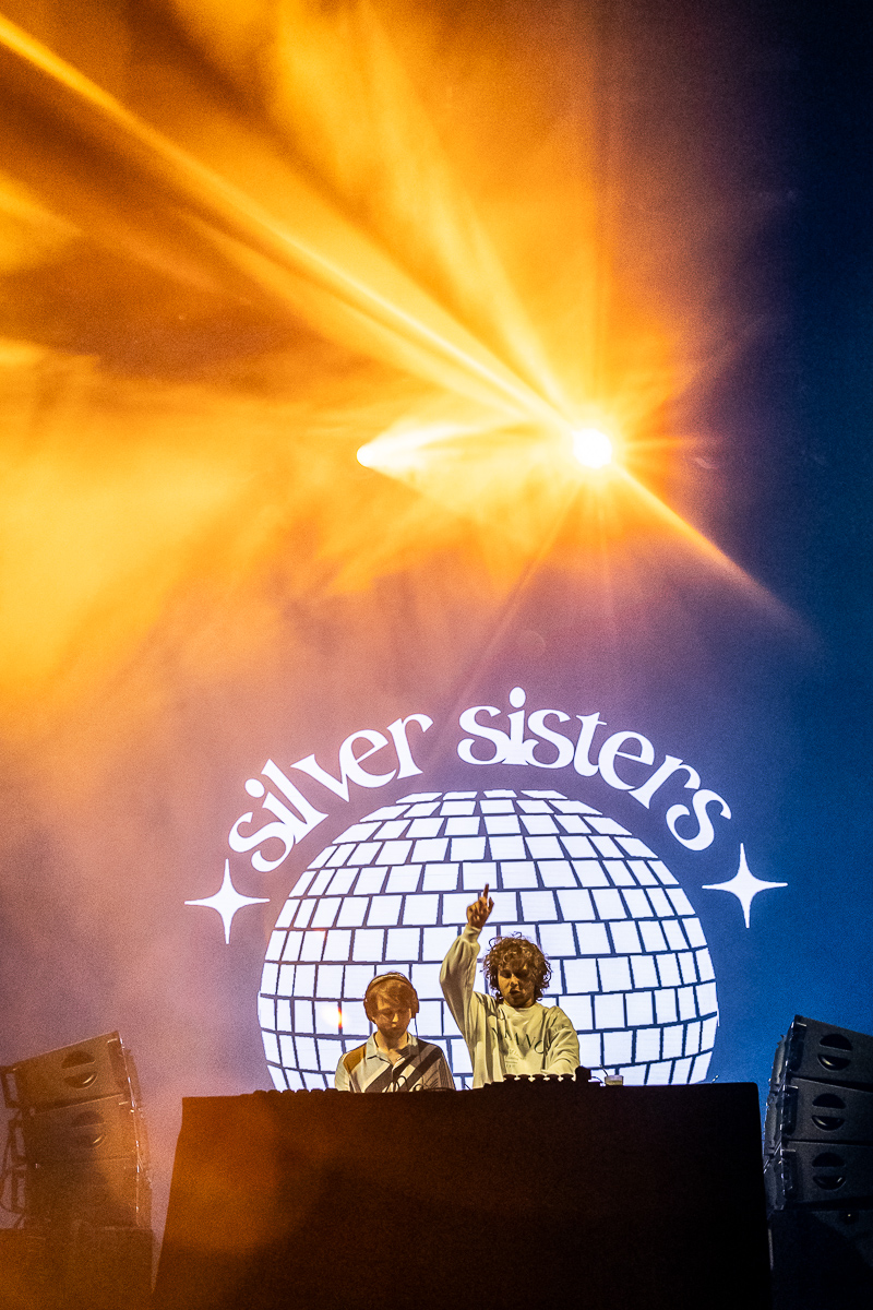 Silver Sisters @ Lokerse Feesten 2023, picture 8, photographed by Marc Verdonck - FrontView Magazine