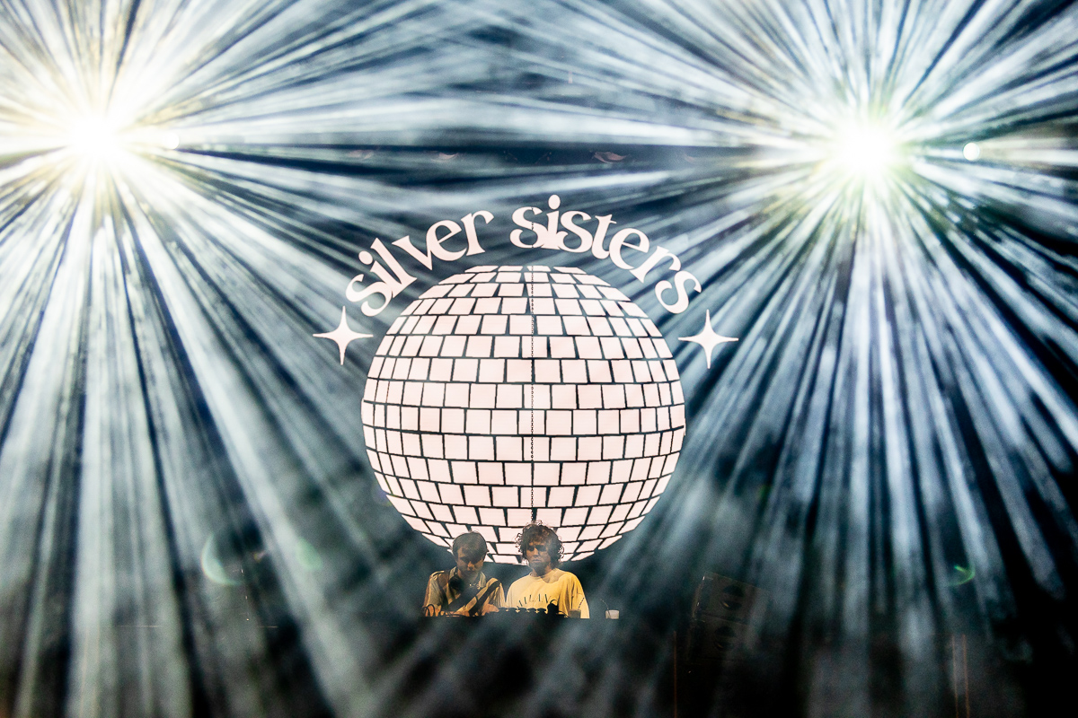 Silver Sisters @ Lokerse Feesten 2023, picture 9, photographed by Marc Verdonck - FrontView Magazine