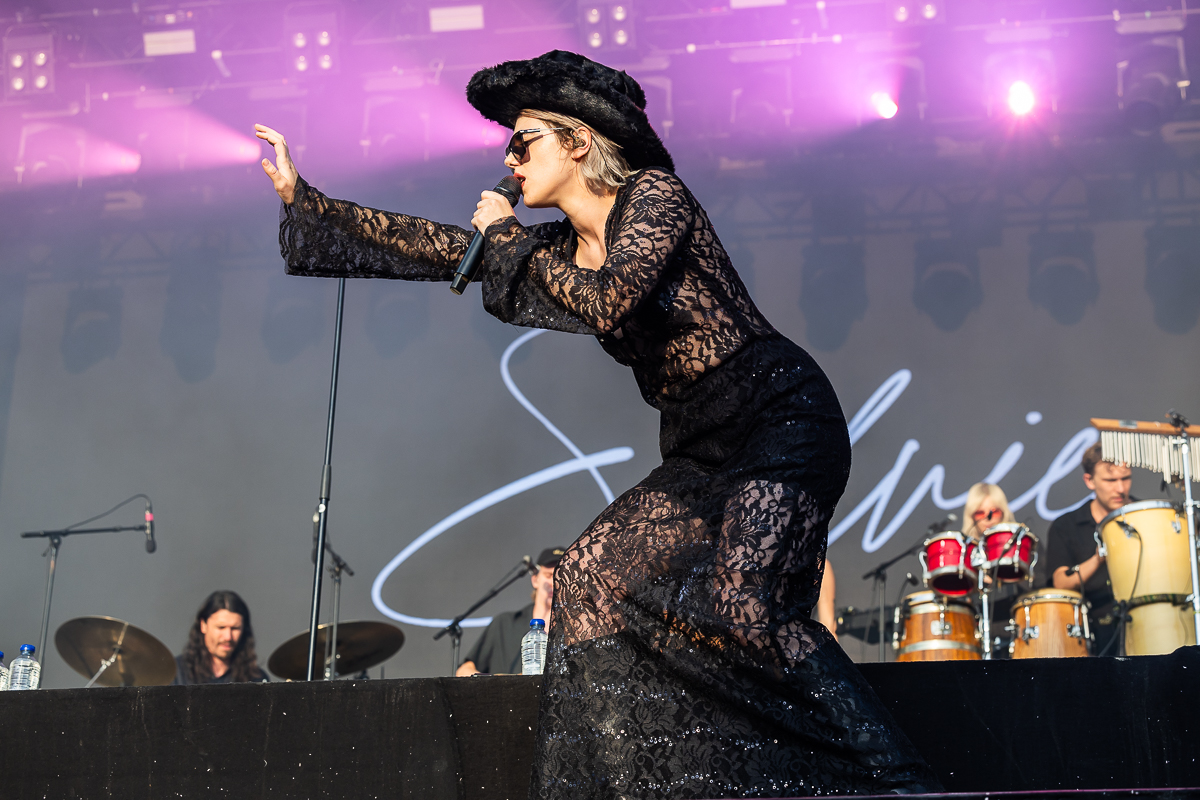 Sylvie Kreusch @ Lokerse Feesten 2023, picture 7, photographed by Marc Verdonck - FrontView Magazine