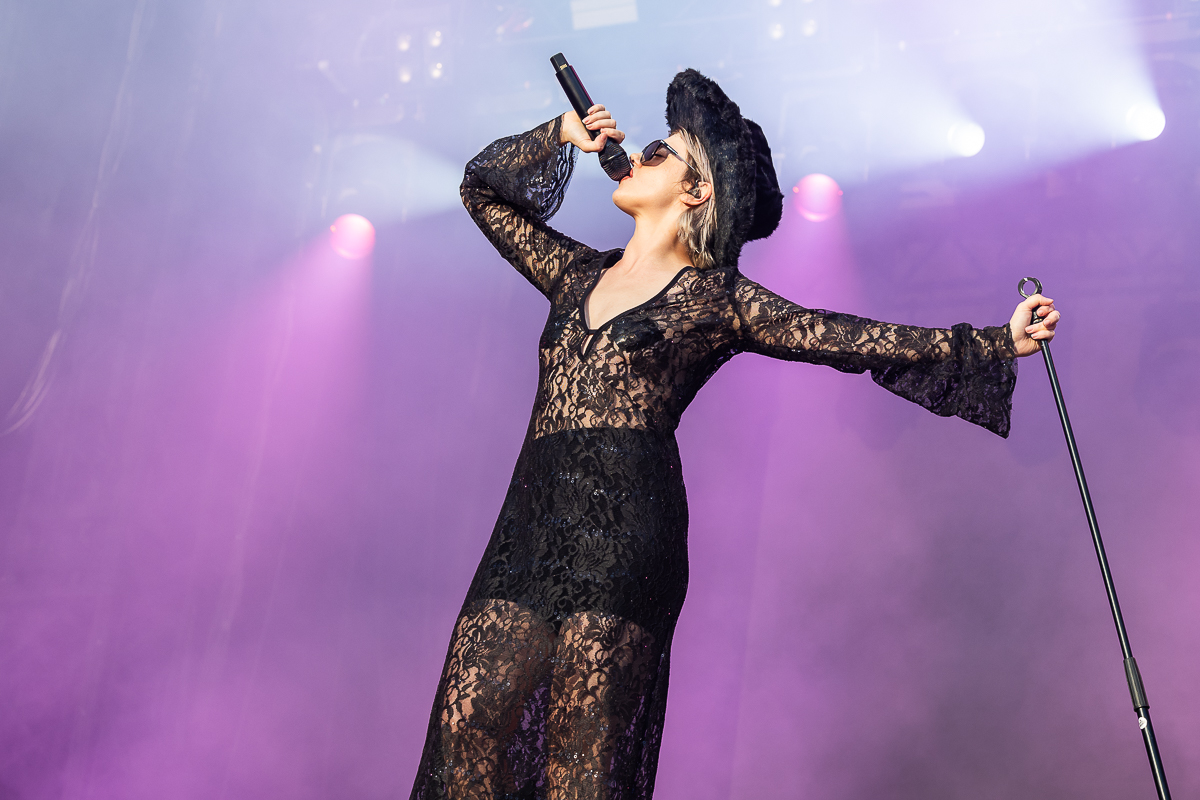 Sylvie Kreusch @ Lokerse Feesten 2023, picture 10, photographed by Marc Verdonck - FrontView Magazine