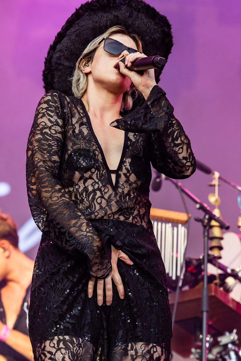 Sylvie Kreusch @ Lokerse Feesten 2023, picture 14, photographed by Marc Verdonck - FrontView Magazine