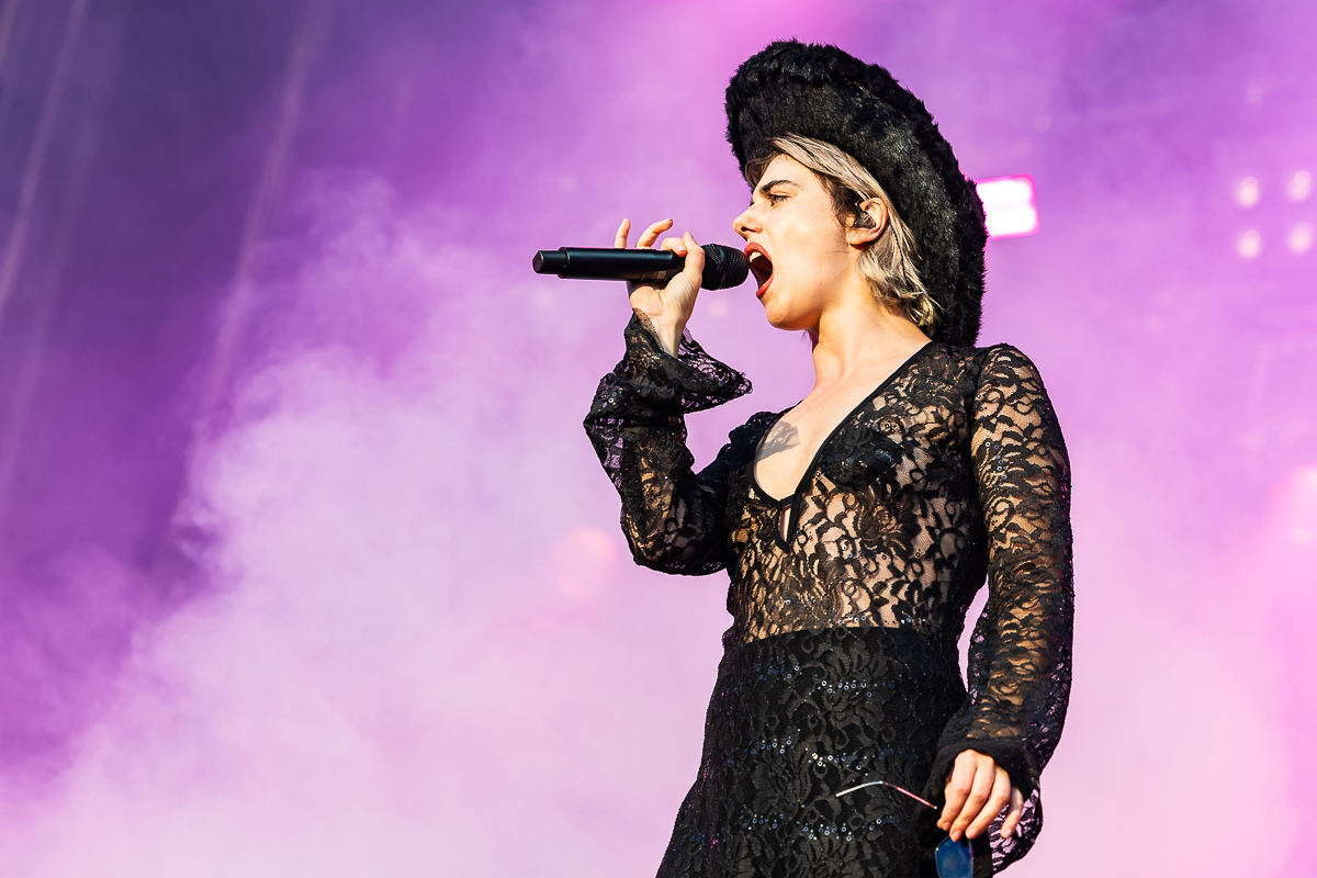 Sylvie Kreusch @ Lokerse Feesten 2023, picture 18, photographed by Marc Verdonck - FrontView Magazine