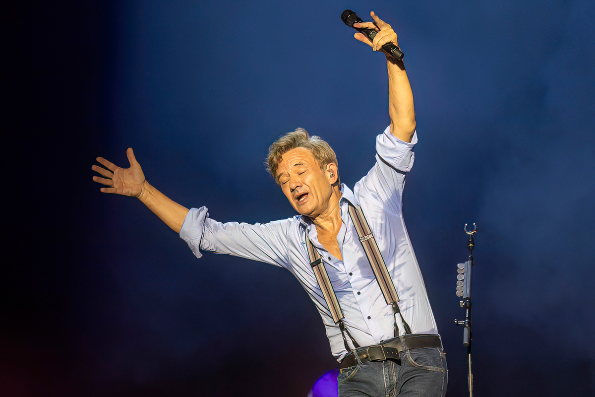 Bart Peeters @ Lokerse Feesten 2023, picture 1, photographed by Edwin Houdevelt - FrontView Magazine