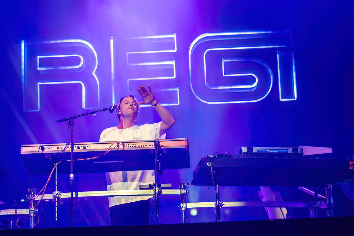 Regi Live @ Lokerse Feesten 2023, foto 12, foto's door Edwin Houdevelt - FrontView Magazine