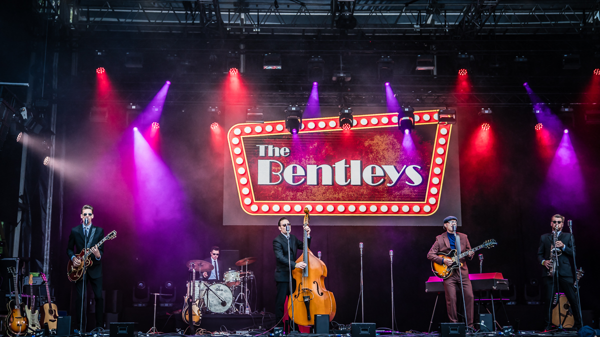 The Bentleys & The Bendellas @ Fonnefeesten 2023, foto 1, foto's door Danny Wagemans - FrontView Magazine