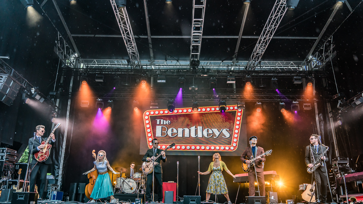 The Bentleys & The Bendellas @ Fonnefeesten 2023, foto 5, foto's door Danny Wagemans - FrontView Magazine