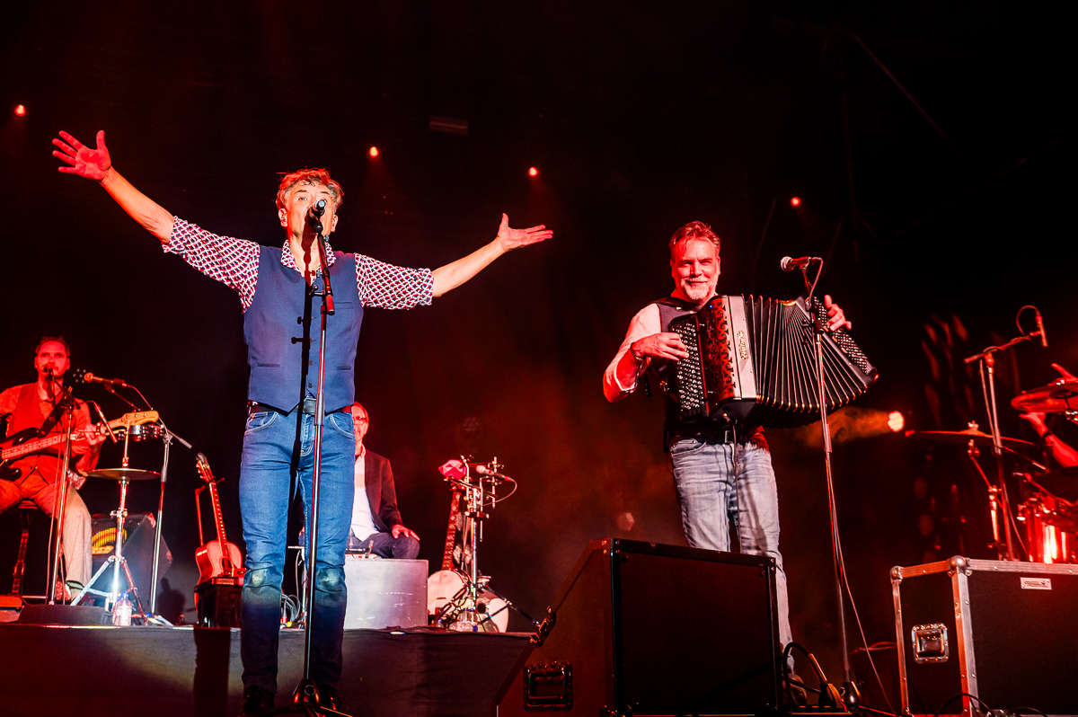 Bart Peeters @ Rijvers Festival 2023, picture 22, photographed by Dimitri Vanlommel - FrontView Magazine
