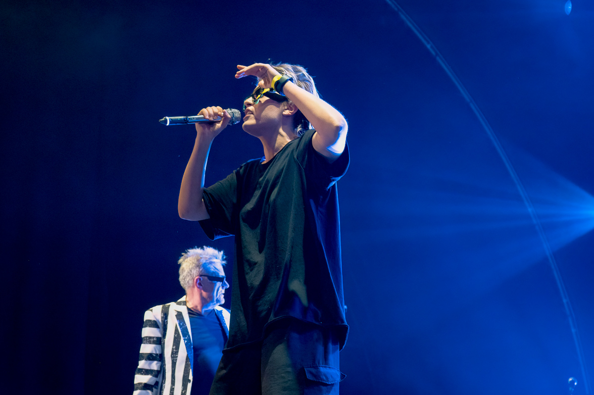 Arbeid Adelt ! & Guests: Der Klinke & Parkaparaplu @ Paulusfeesten Oostende, picture 18, photographed by Luc Klinckaert - FrontView Magazine
