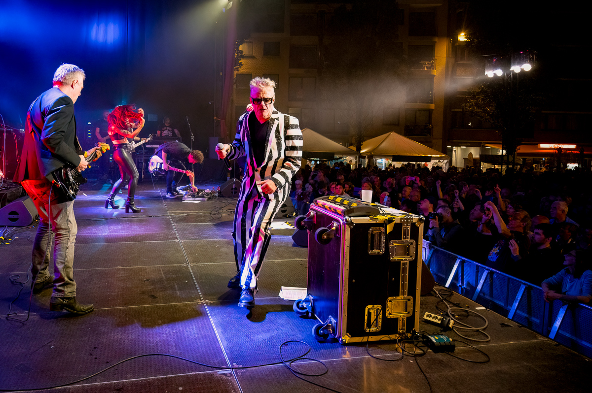 Arbeid Adelt ! & Guests: Der Klinke & Parkaparaplu @ Paulusfeesten Oostende, picture 27, photographed by Luc Klinckaert - FrontView Magazine
