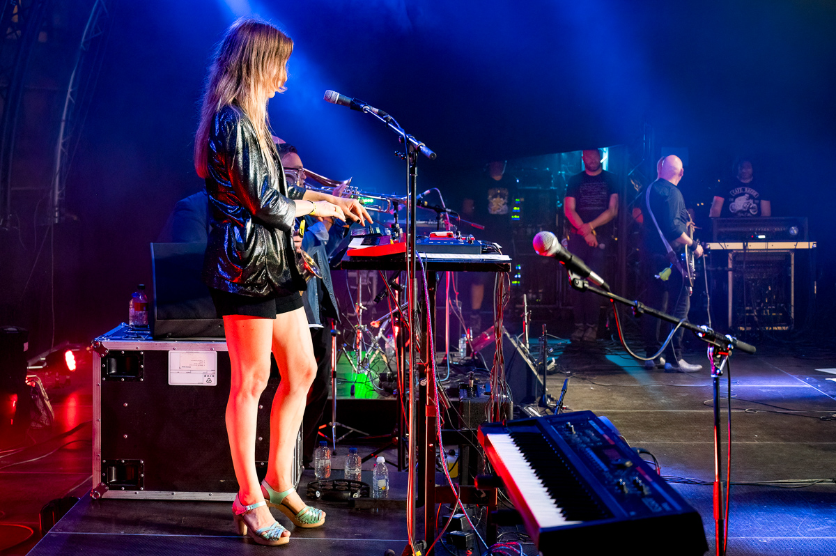 Arbeid Adelt ! & Guests: Der Klinke & Parkaparaplu @ Paulusfeesten Oostende, picture 29, photographed by Luc Klinckaert - FrontView Magazine
