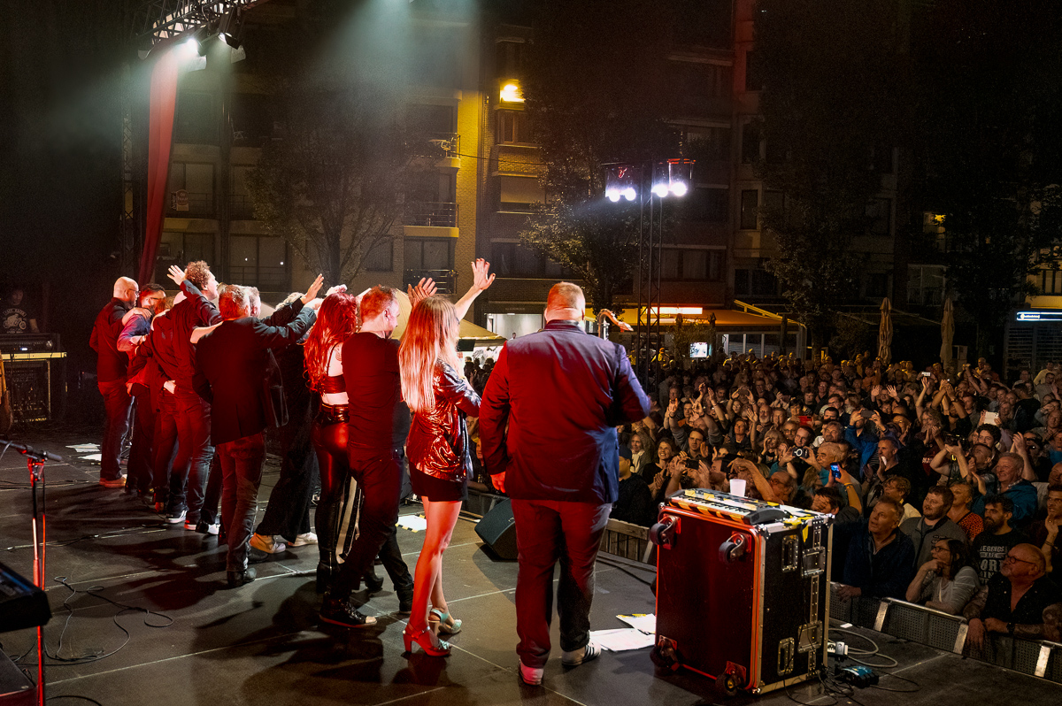Arbeid Adelt ! & Guests: Der Klinke & Parkaparaplu @ Paulusfeesten Oostende, picture 32, photographed by Luc Klinckaert - FrontView Magazine