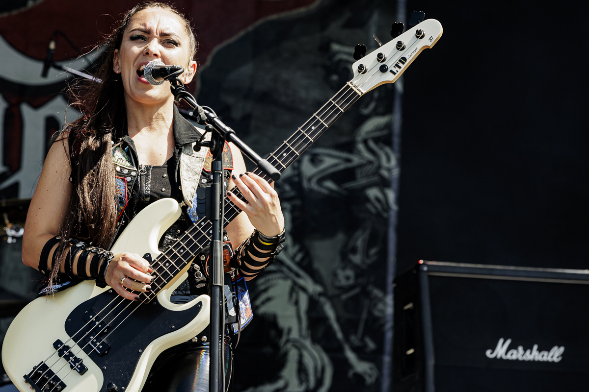 Crystal Viper @ Alcatraz 2023, picture 7, photographed by Peter Smet - FrontView Magazine