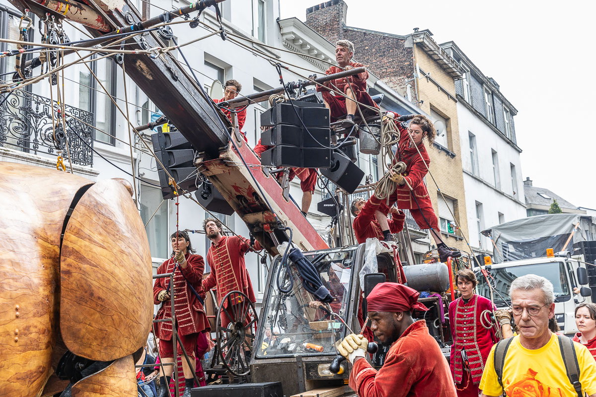 De Reuzen van Royal de Luxe @ Antwerpen, picture 25, photographed by Marc Verdonck - FrontView Magazine
