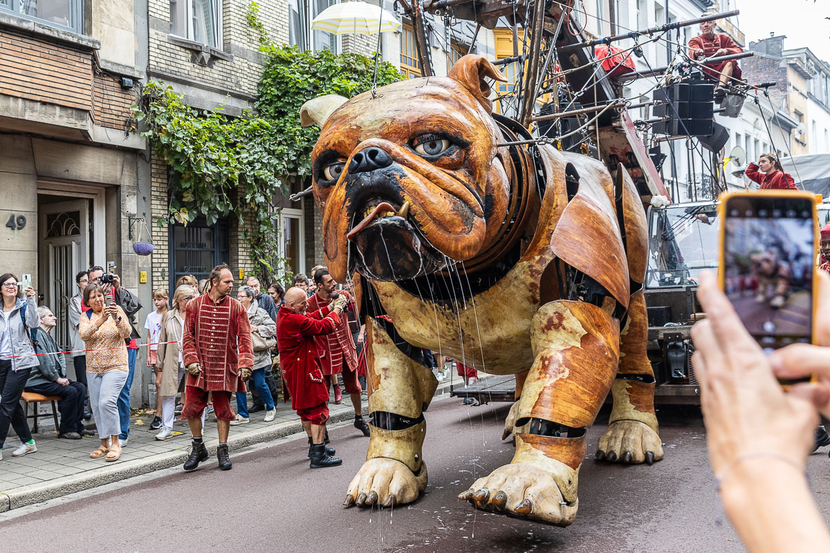 De Reuzen van Royal de Luxe @ Antwerpen, picture 26, photographed by Marc Verdonck - FrontView Magazine